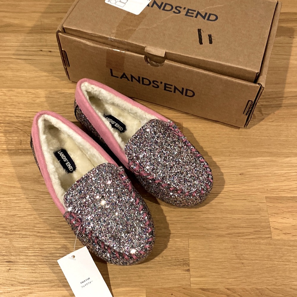 Land’s End Girls Slippers - New with tags. Size 1.